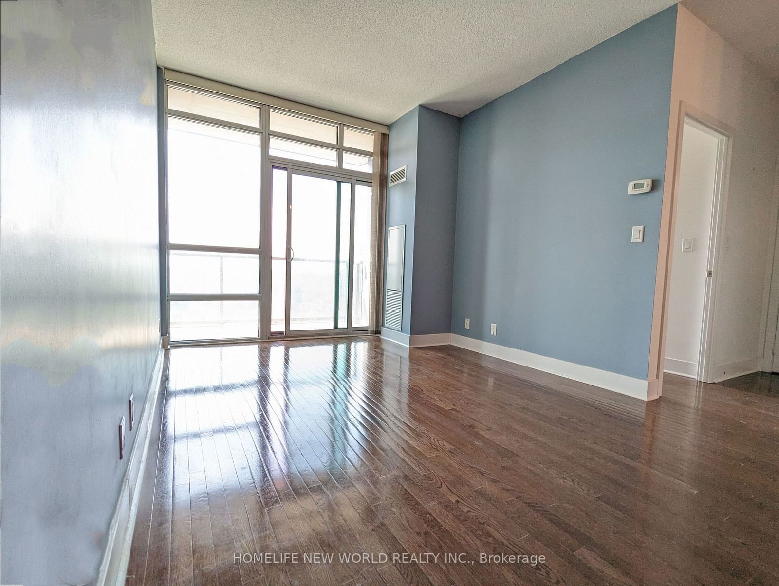 26 Norton Ave, unit 1511 for rent