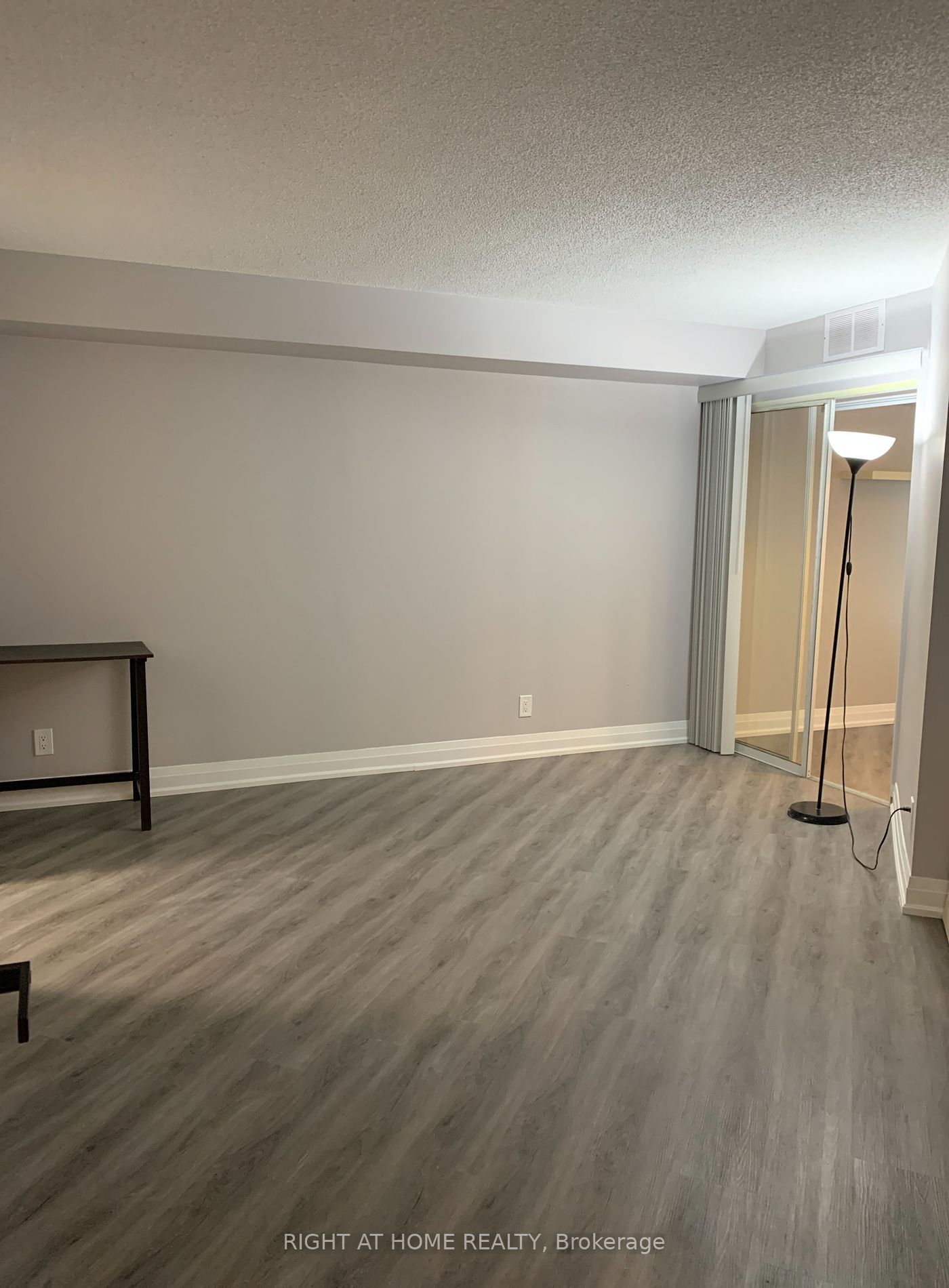 717 Bay St, unit 1003 for rent