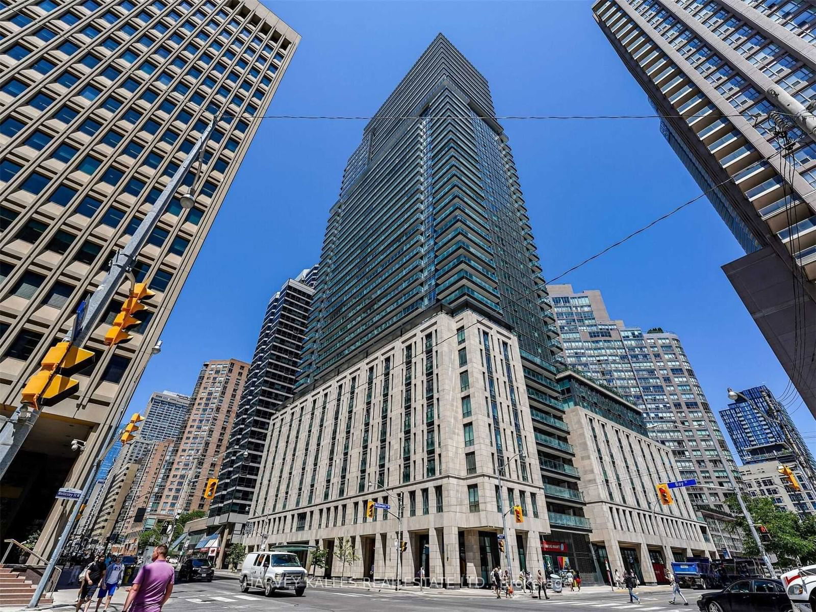 955 Bay St, unit 622 for rent