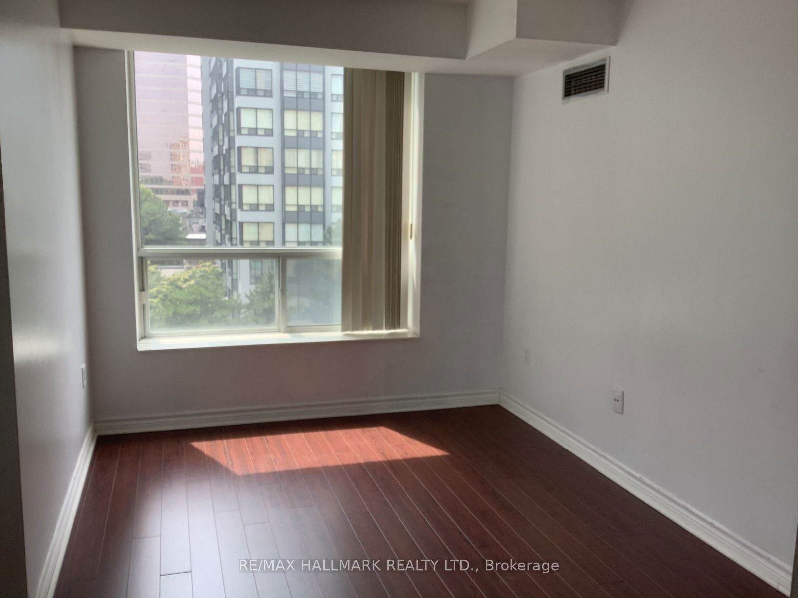 28 Pemberton Ave, unit 609 for rent