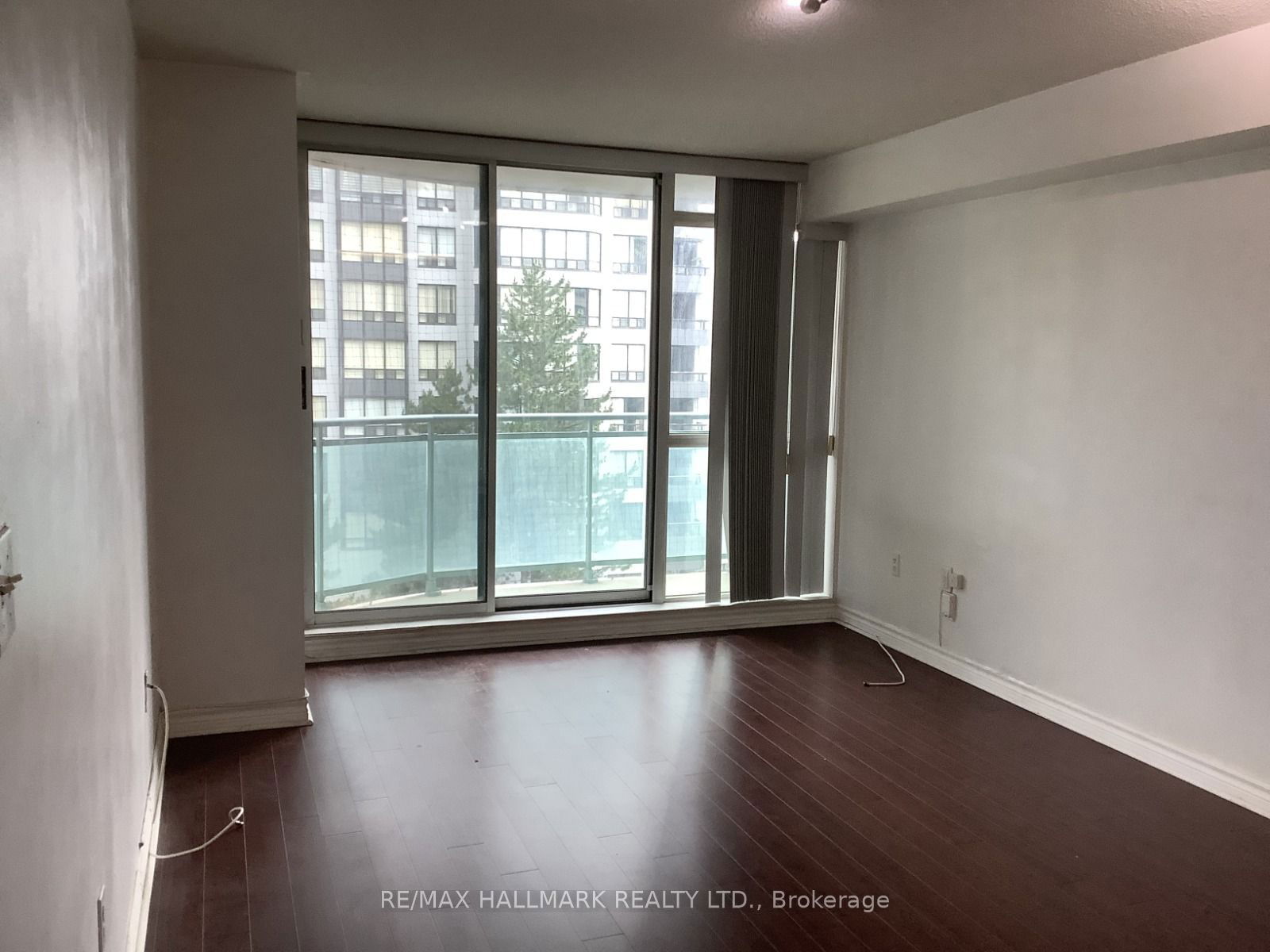 28 Pemberton Ave, unit 609 for rent