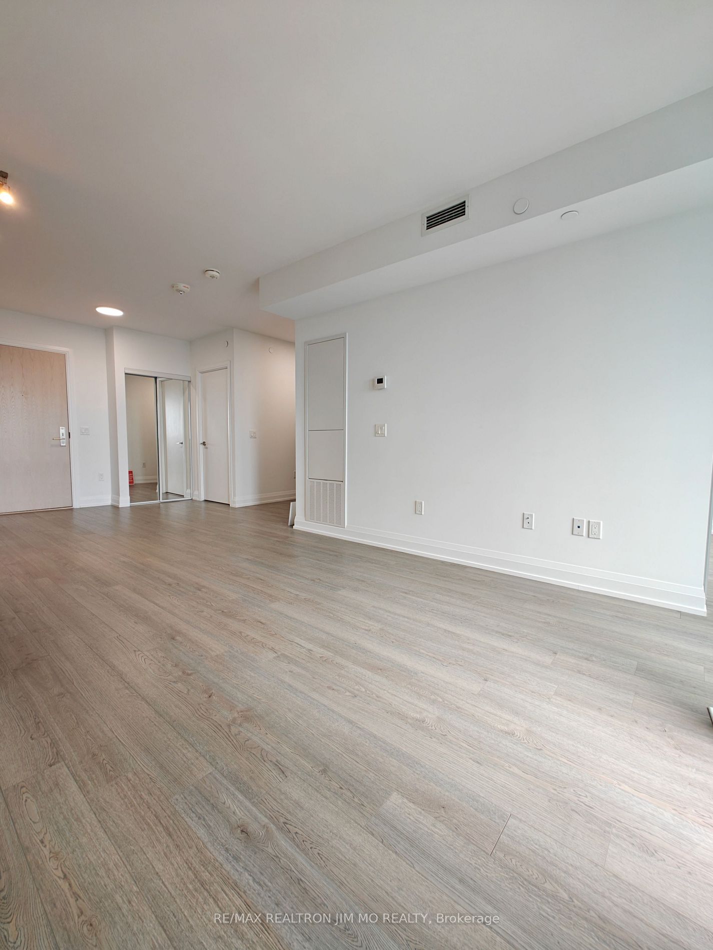 77 Mutual St, unit 2610 for rent