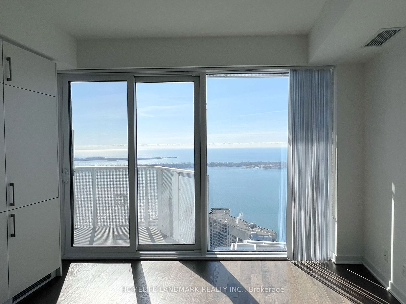 100 Harbour St, unit 6108 for rent