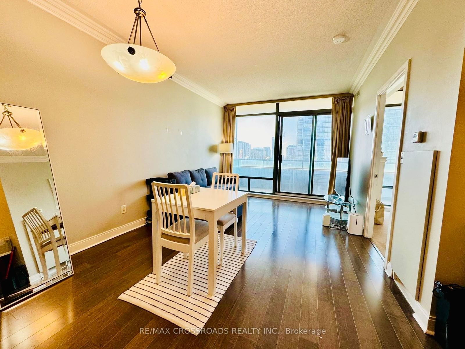 18 Yorkville Ave, unit 2206 for rent