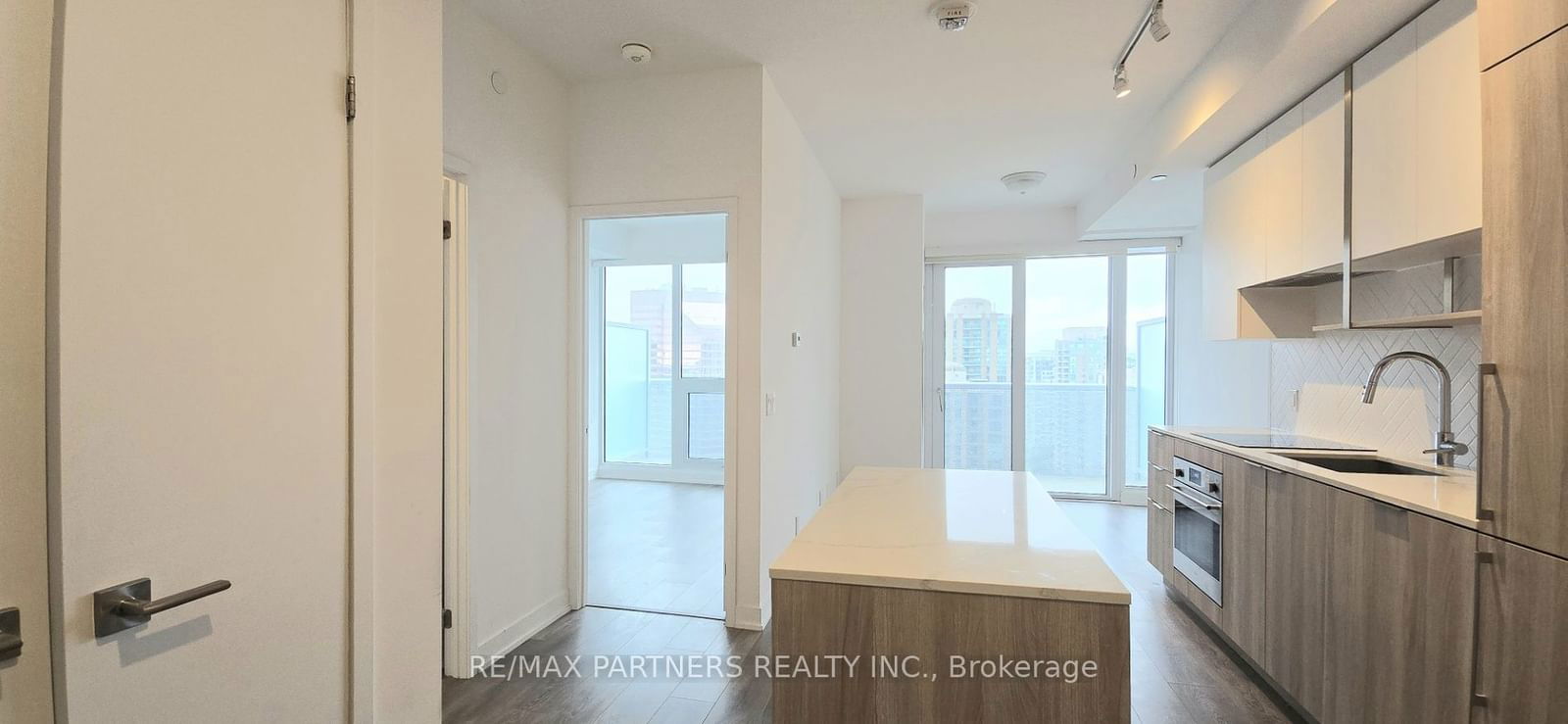 15 Holmes Ave, unit 2006 for rent