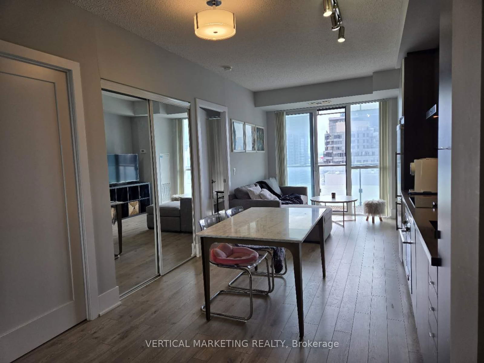 300 Front St W, unit 2001 for rent