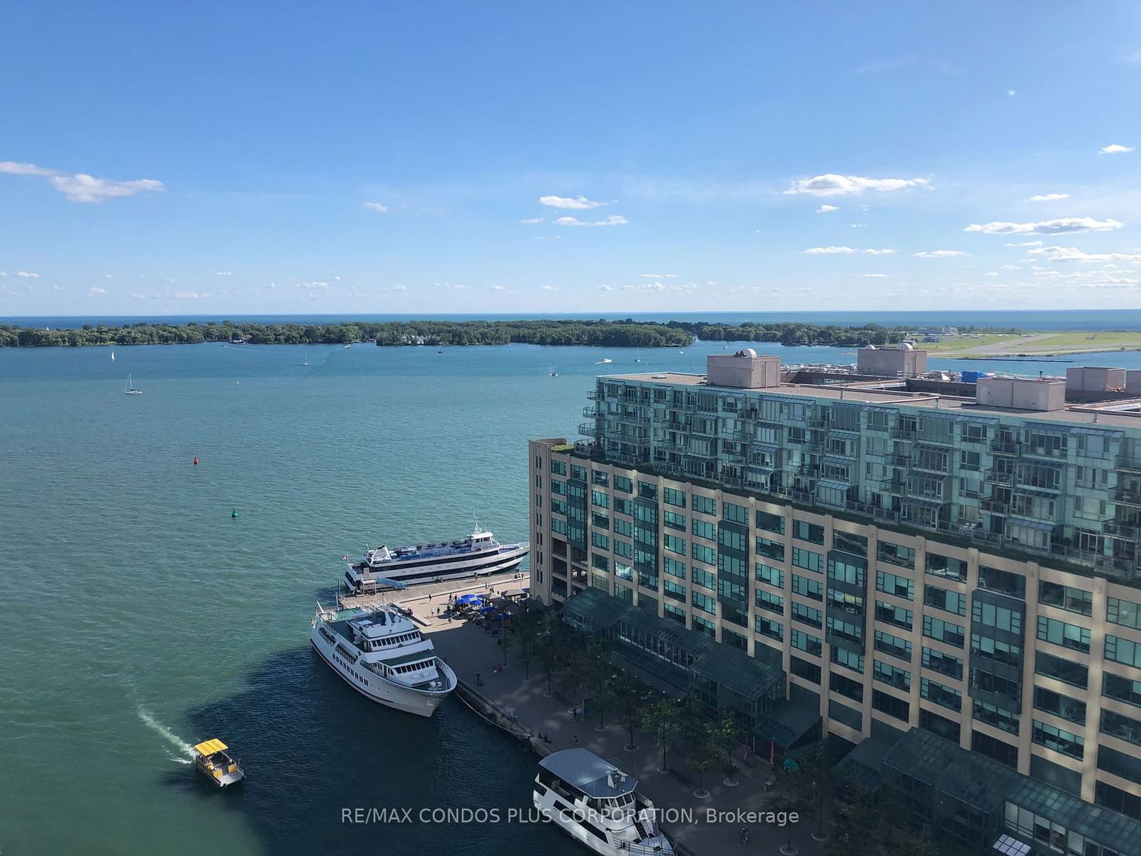 77 HARBOUR Sq, unit 2109 for rent