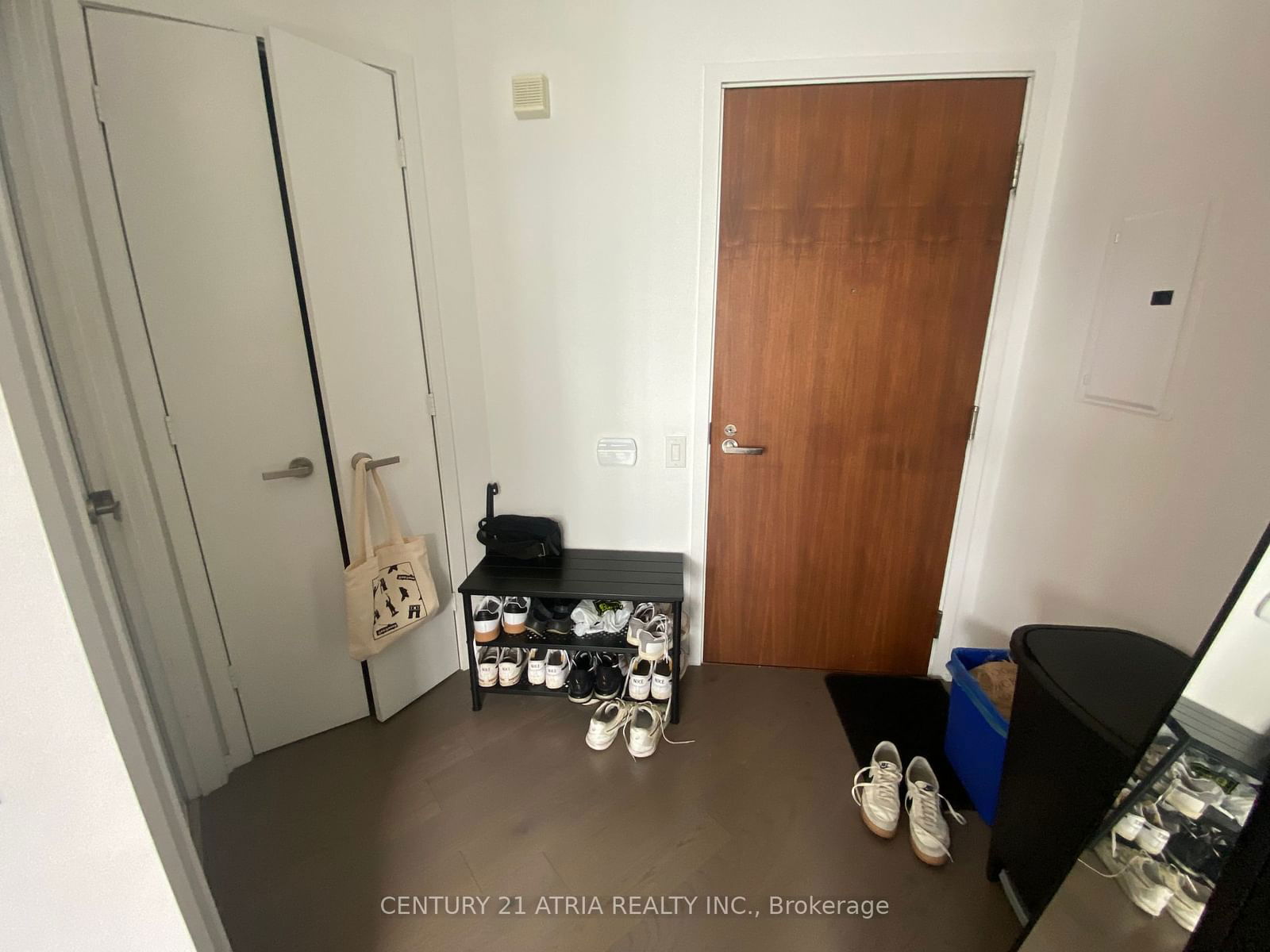 45 Charles St E, unit 5306 for rent