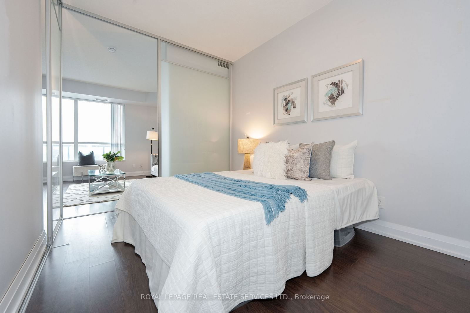 5 Sheppard Ave E, unit 2926 for sale