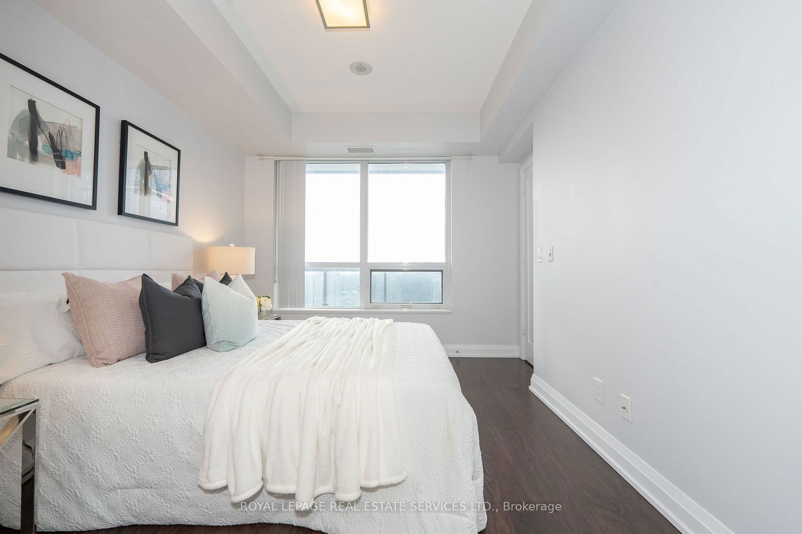 5 Sheppard Ave E, unit 2926 for sale