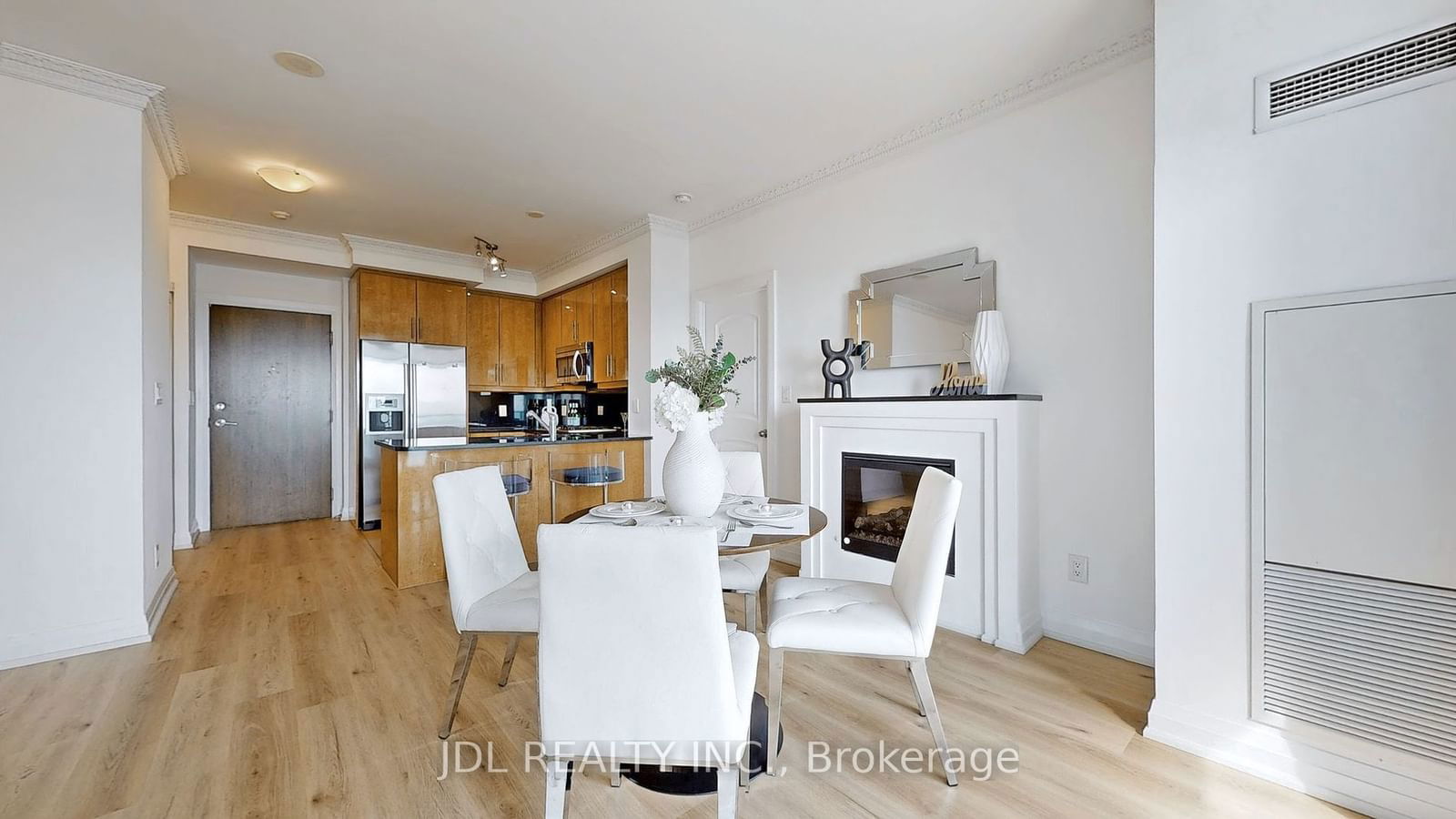 16 Harbour St, unit 3809 for sale