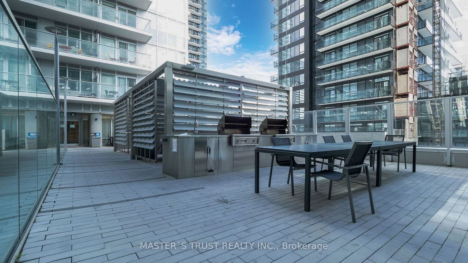 195 Redpath Ave, unit 510 for rent