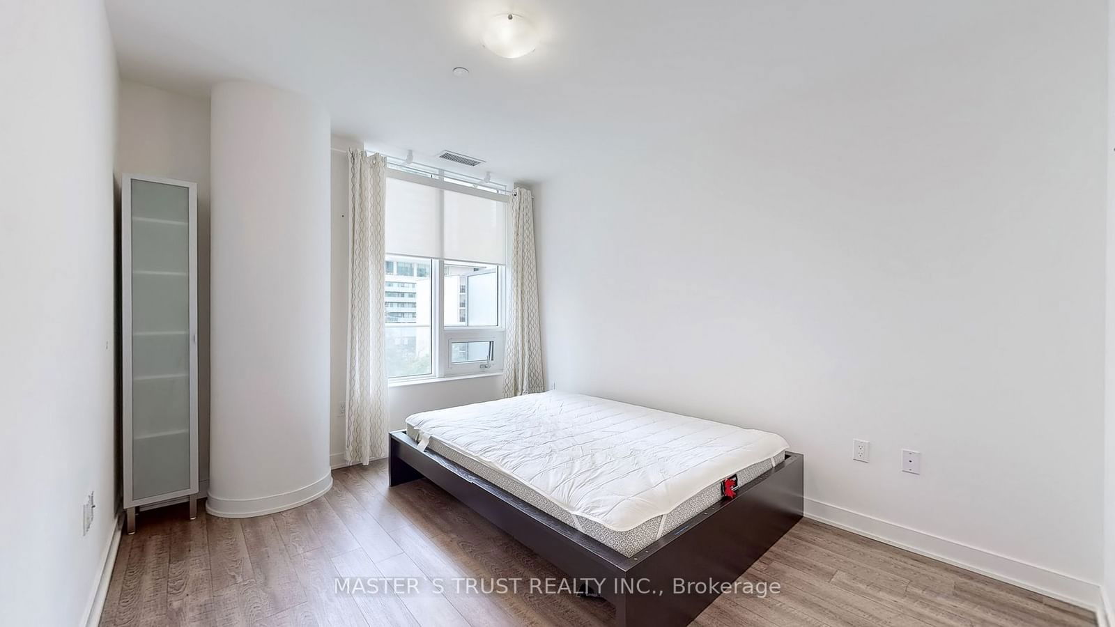 195 Redpath Ave, unit 510 for rent