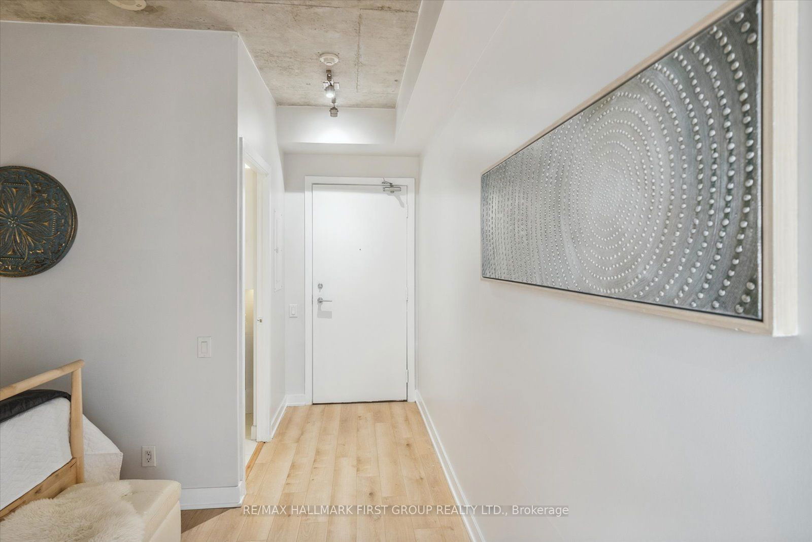 318 King St E, unit 208 for sale