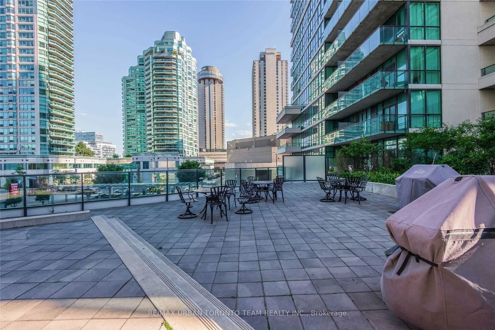 12 Yonge St, unit 901 for rent