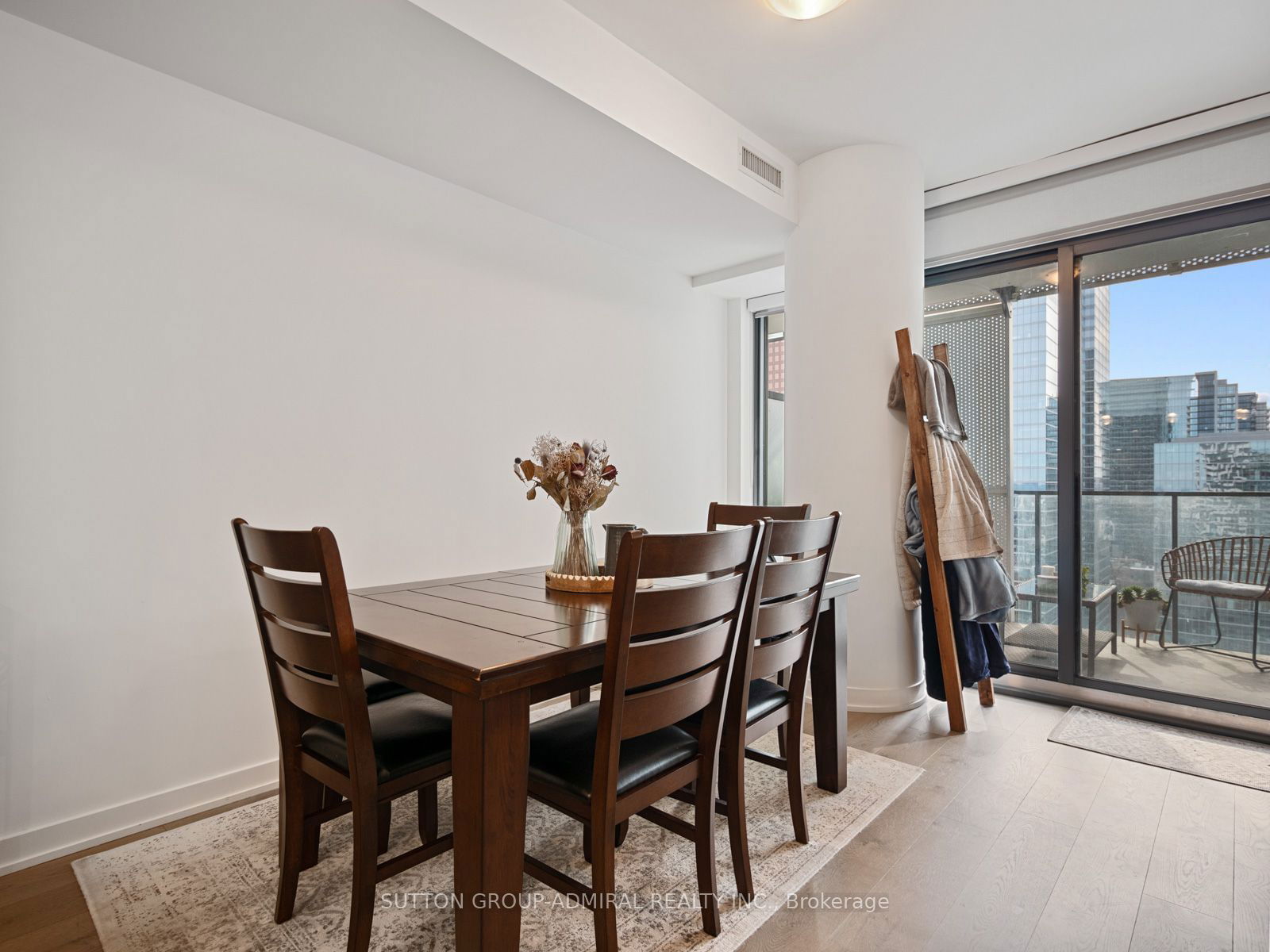 20 Lombard St, unit 4104 for sale