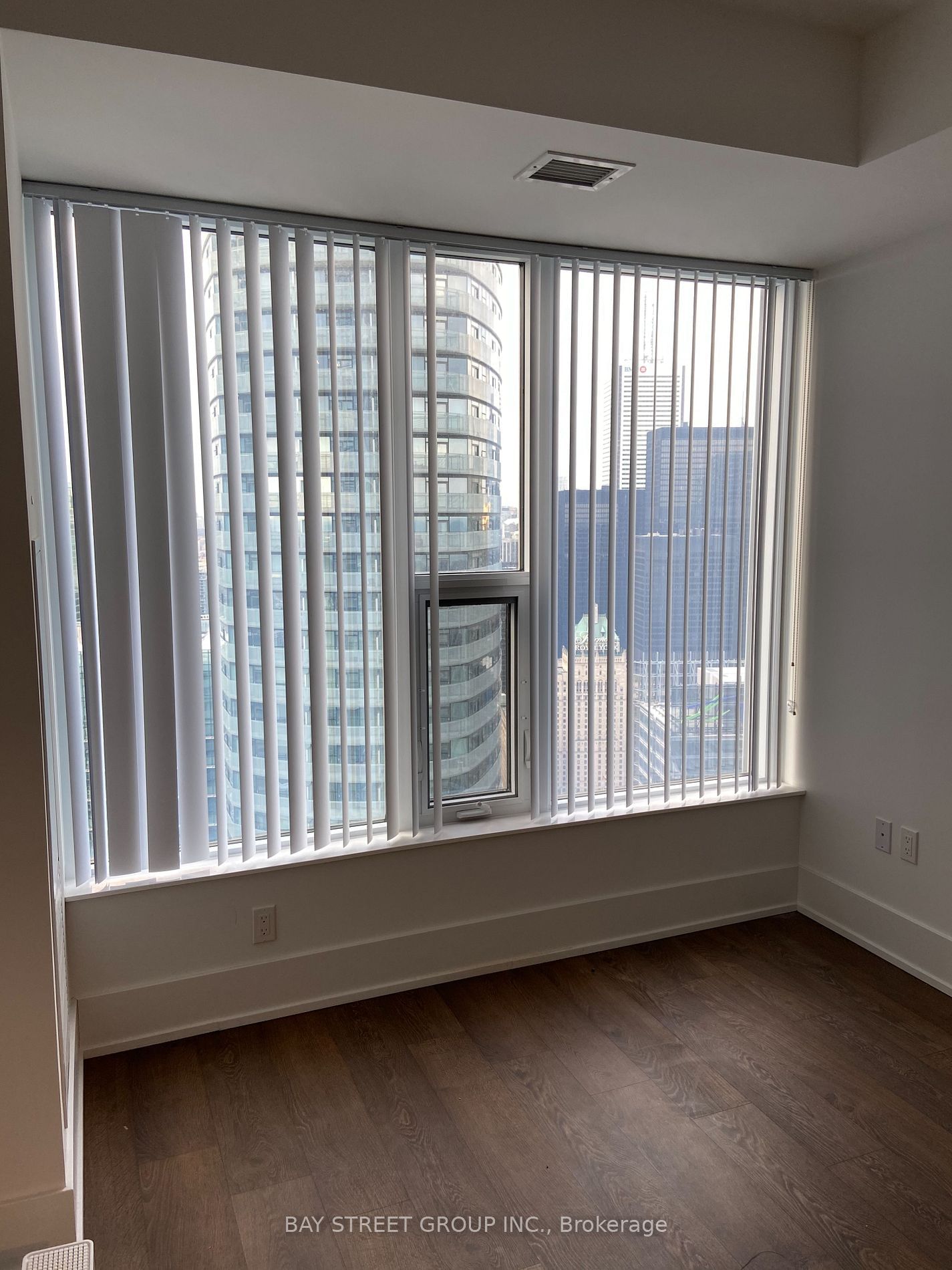 10 York St, unit 5802 for rent