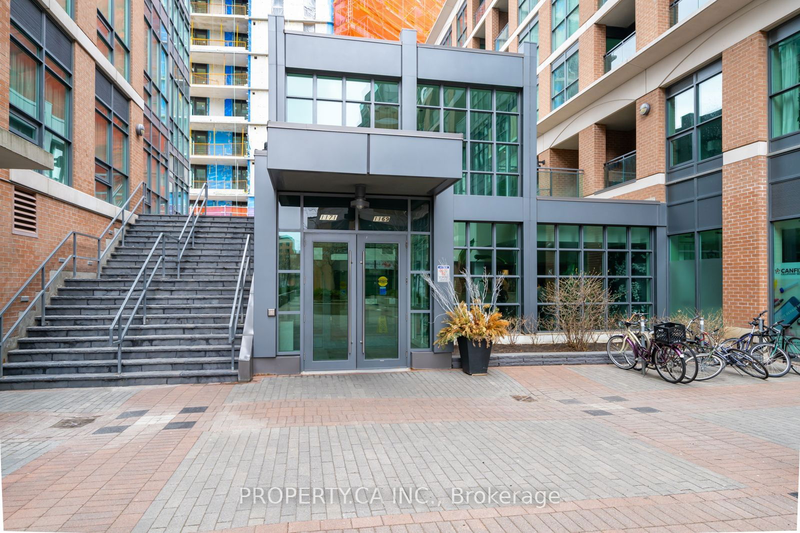 1171 Queen St W, unit 512 for rent