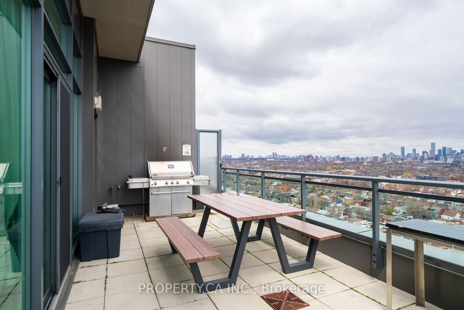 1171 Queen St W, unit 512 for rent