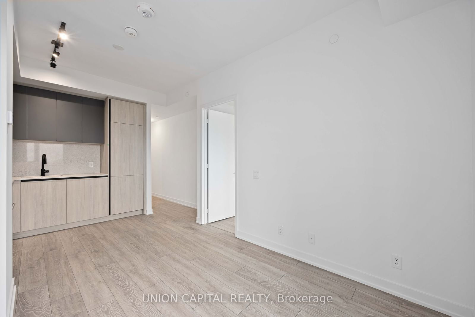 108 PETER St, unit 2615 for rent