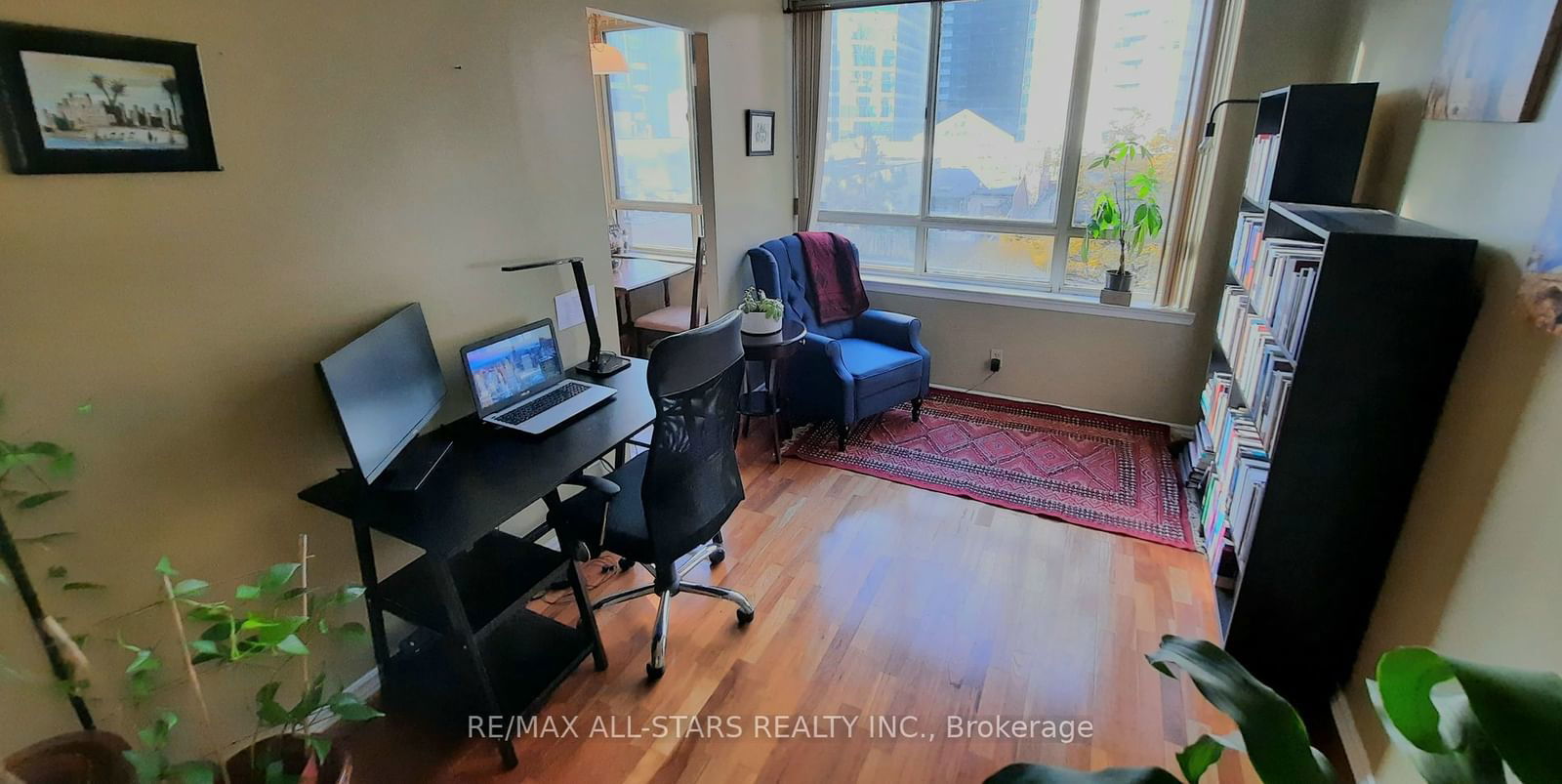 633 Bay St, unit 503 for rent