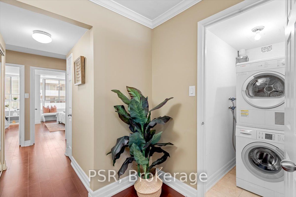 44 Gerrard St W, unit PH1 for sale