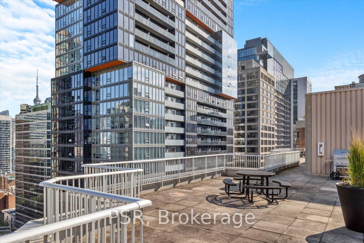 44 Gerrard St W, unit PH1 for sale