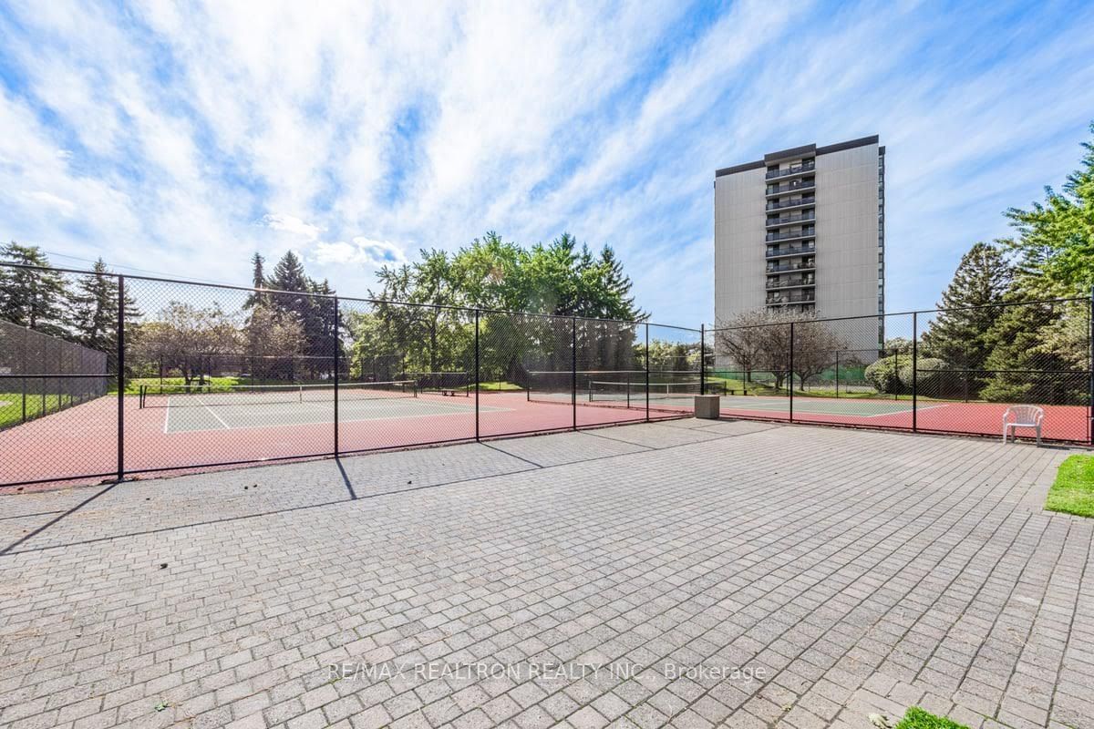 1121 Steeles Ave W, unit 1412 for sale