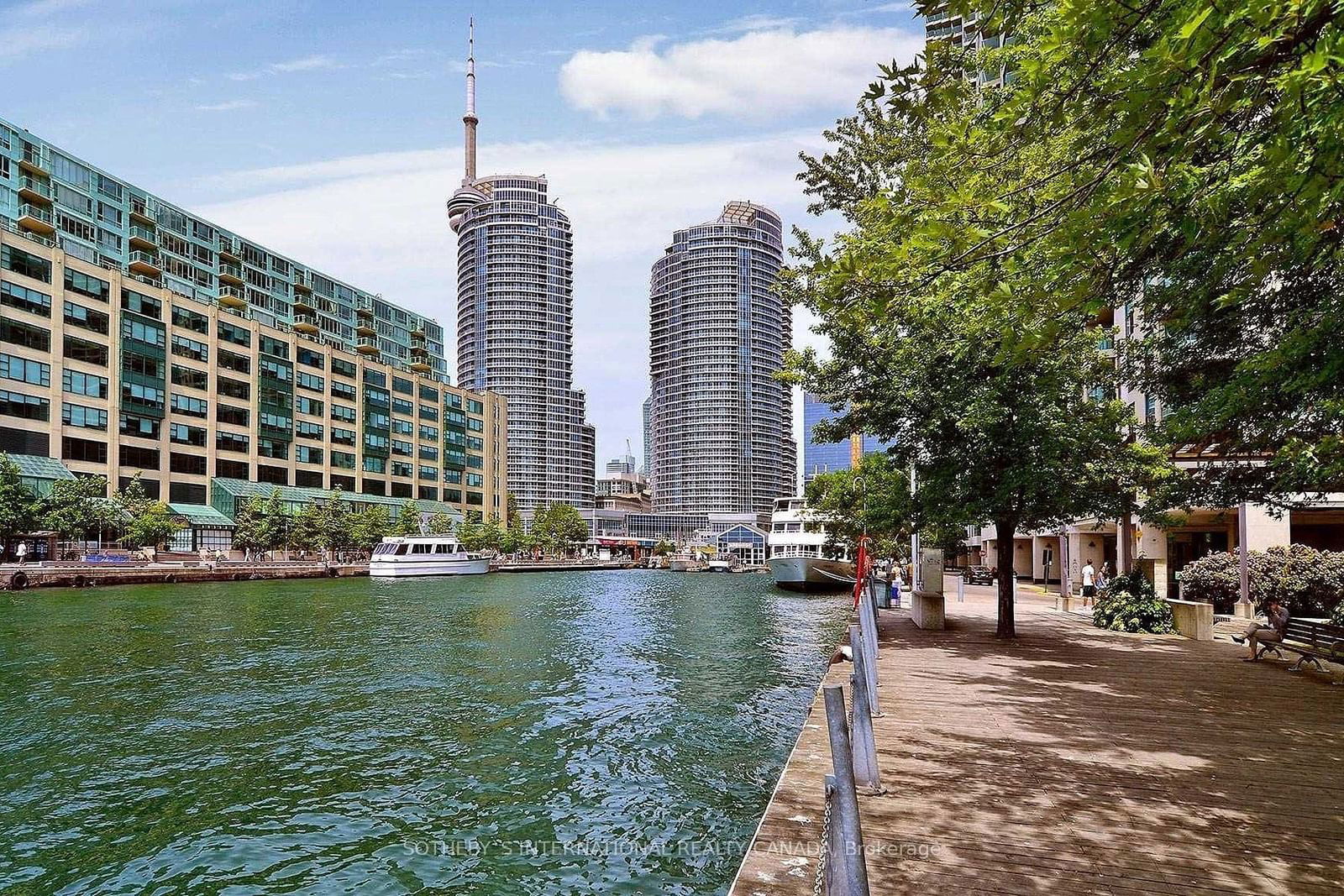 77 Harbour Sq, unit 712 for sale