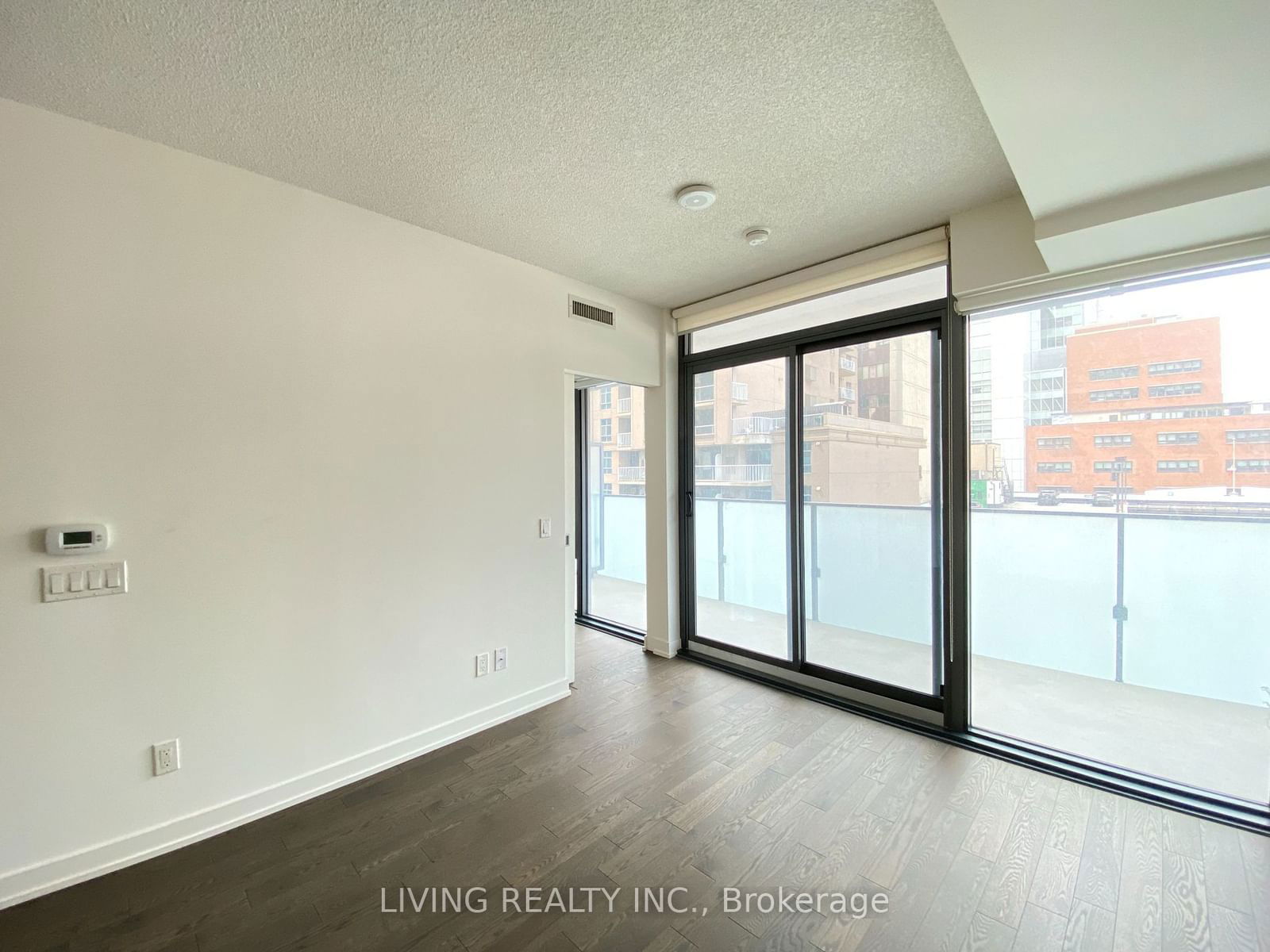 25 Richmond St E, unit 716 for rent