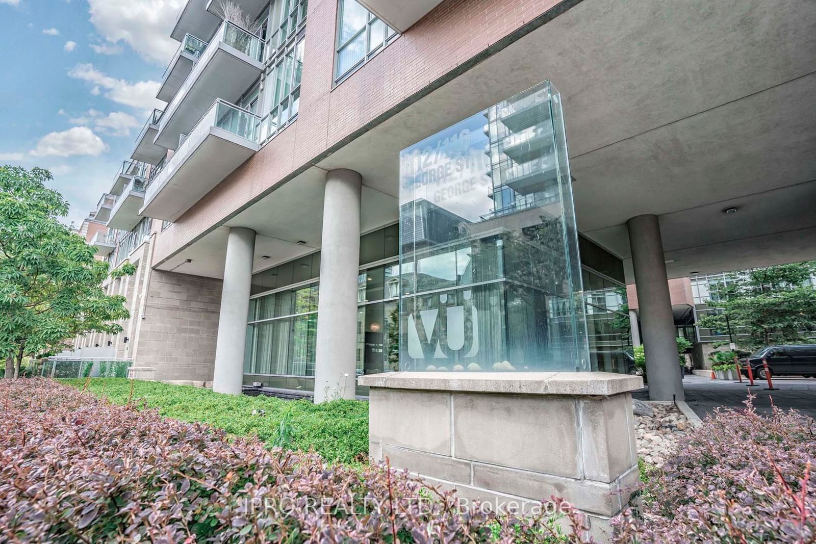 112 George St, unit 2102 for sale