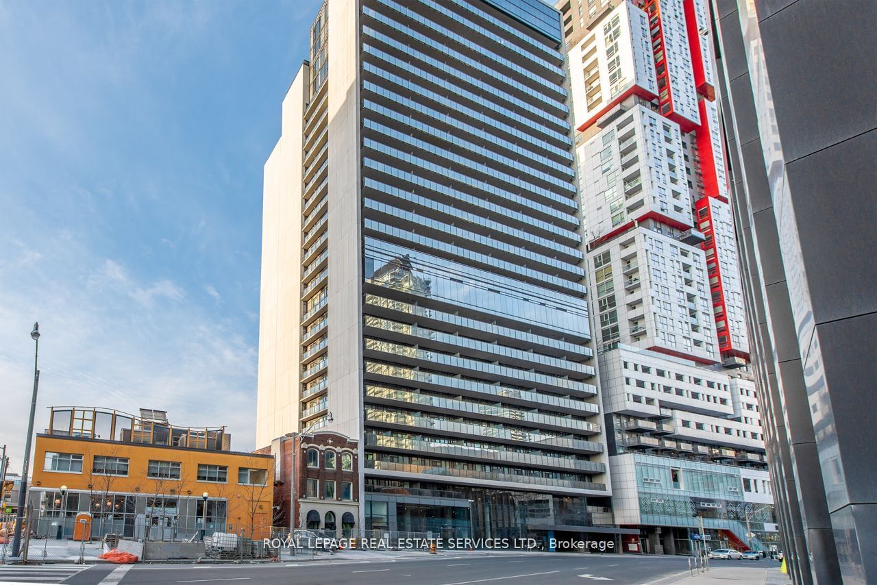 330 Richmond St W, unit 2116 for sale