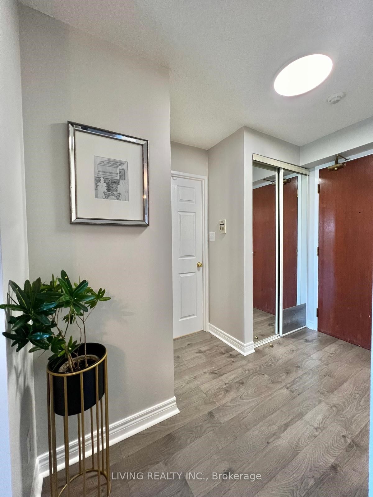 28 Empress Ave, unit 710 for sale