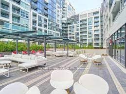 27 Bathurst St, unit 412W for rent