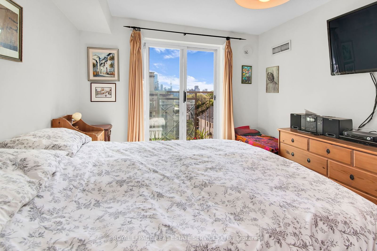 1 Balmoral Ave, unit #602 for sale