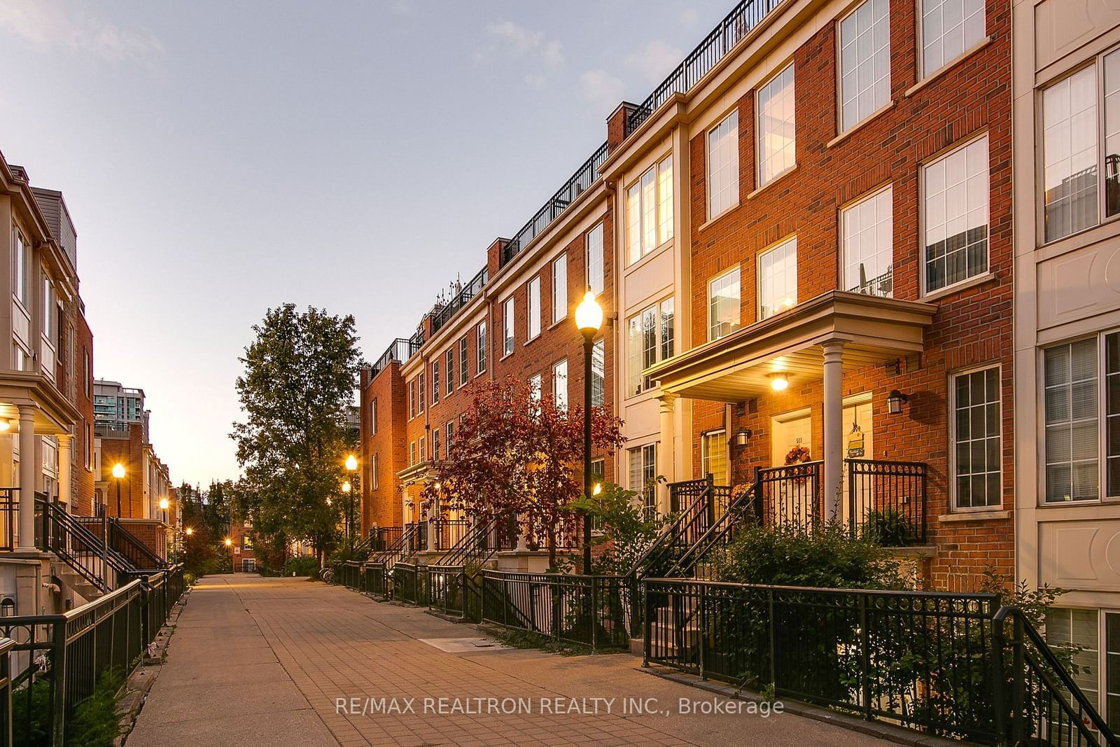 Everson Townhomes, North York, Toronto