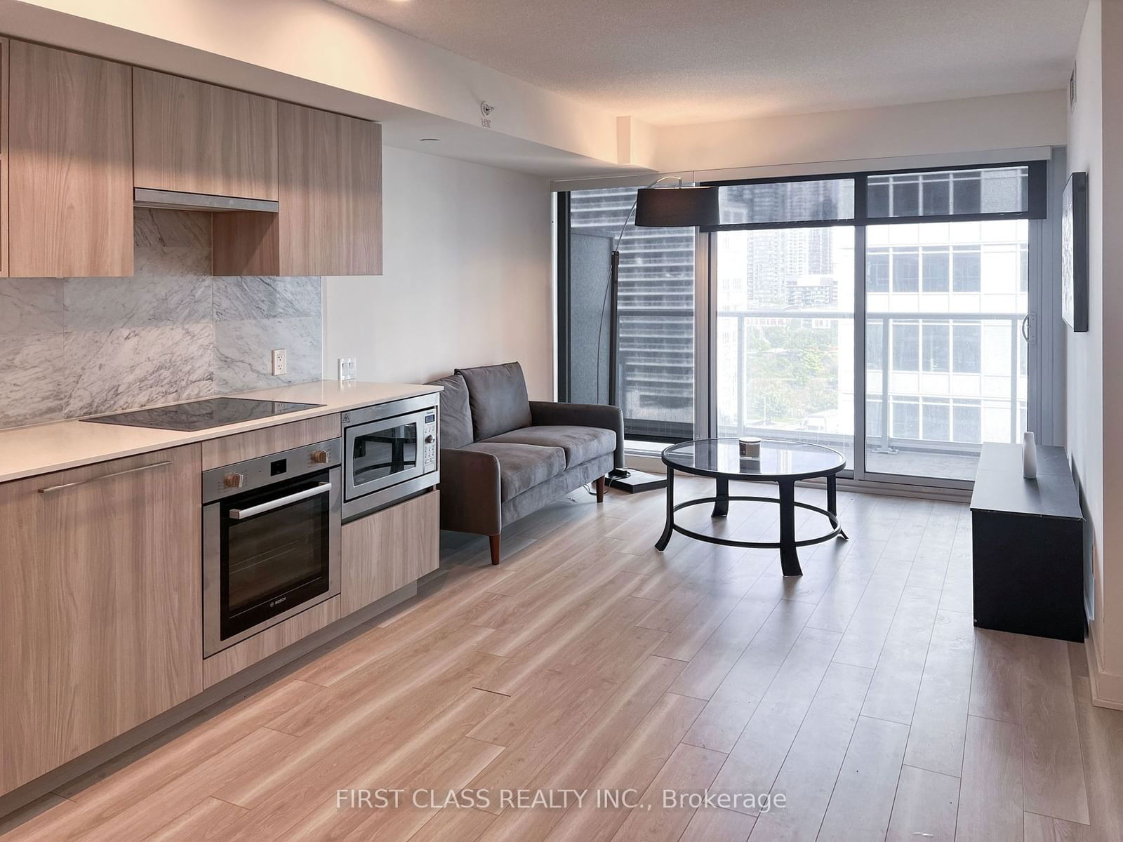 19 Bathurst St, unit 1510 for sale