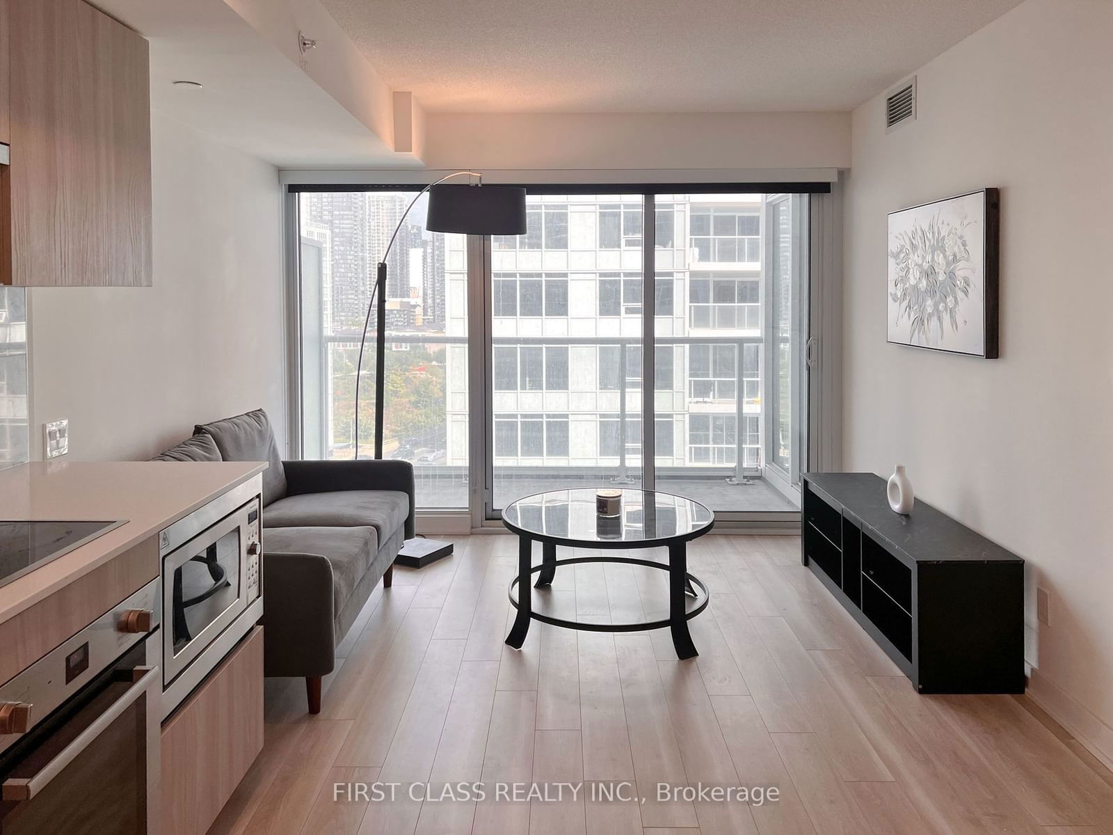 19 Bathurst St, unit 1510 for sale