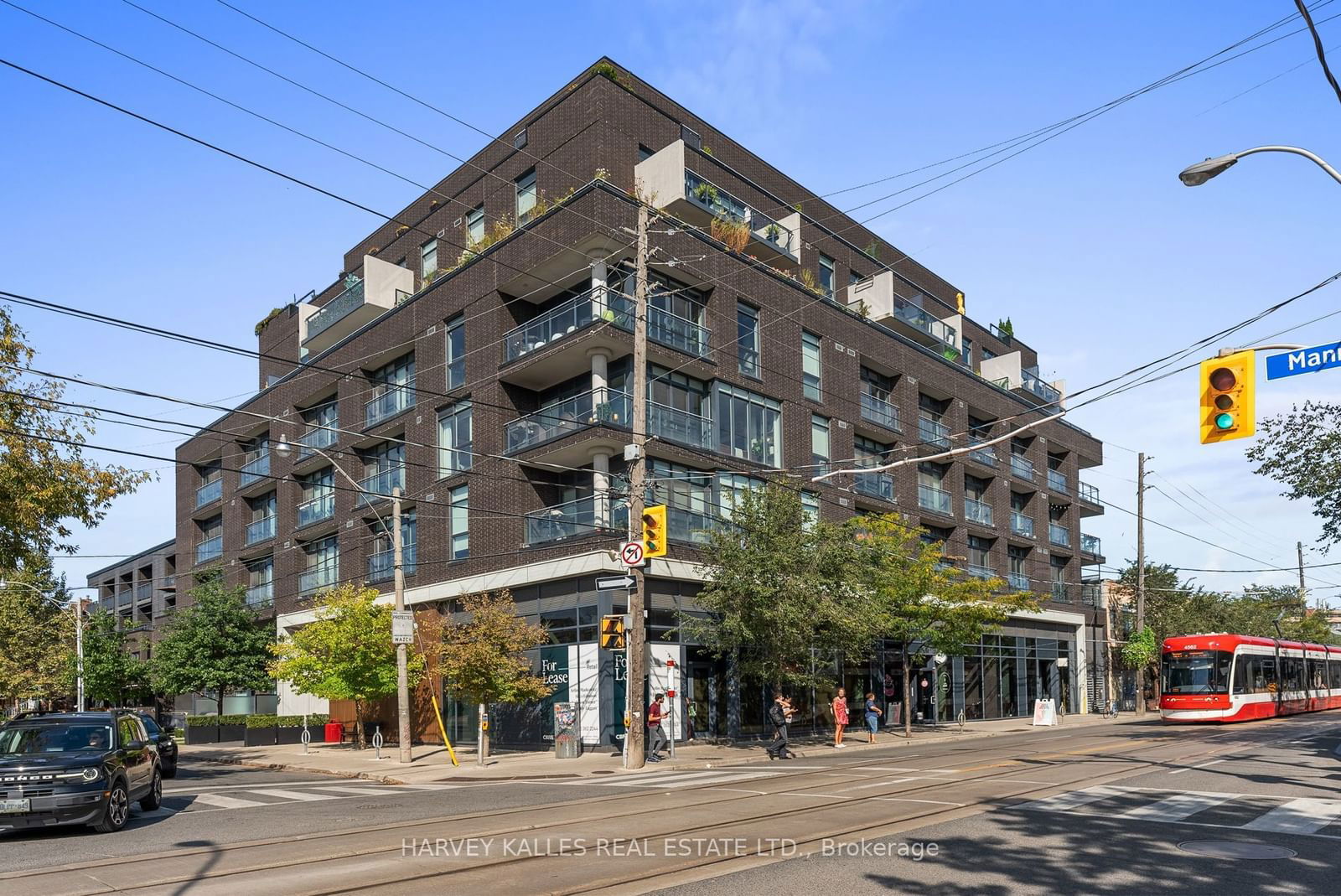 205 Manning Ave, unit 104 for sale