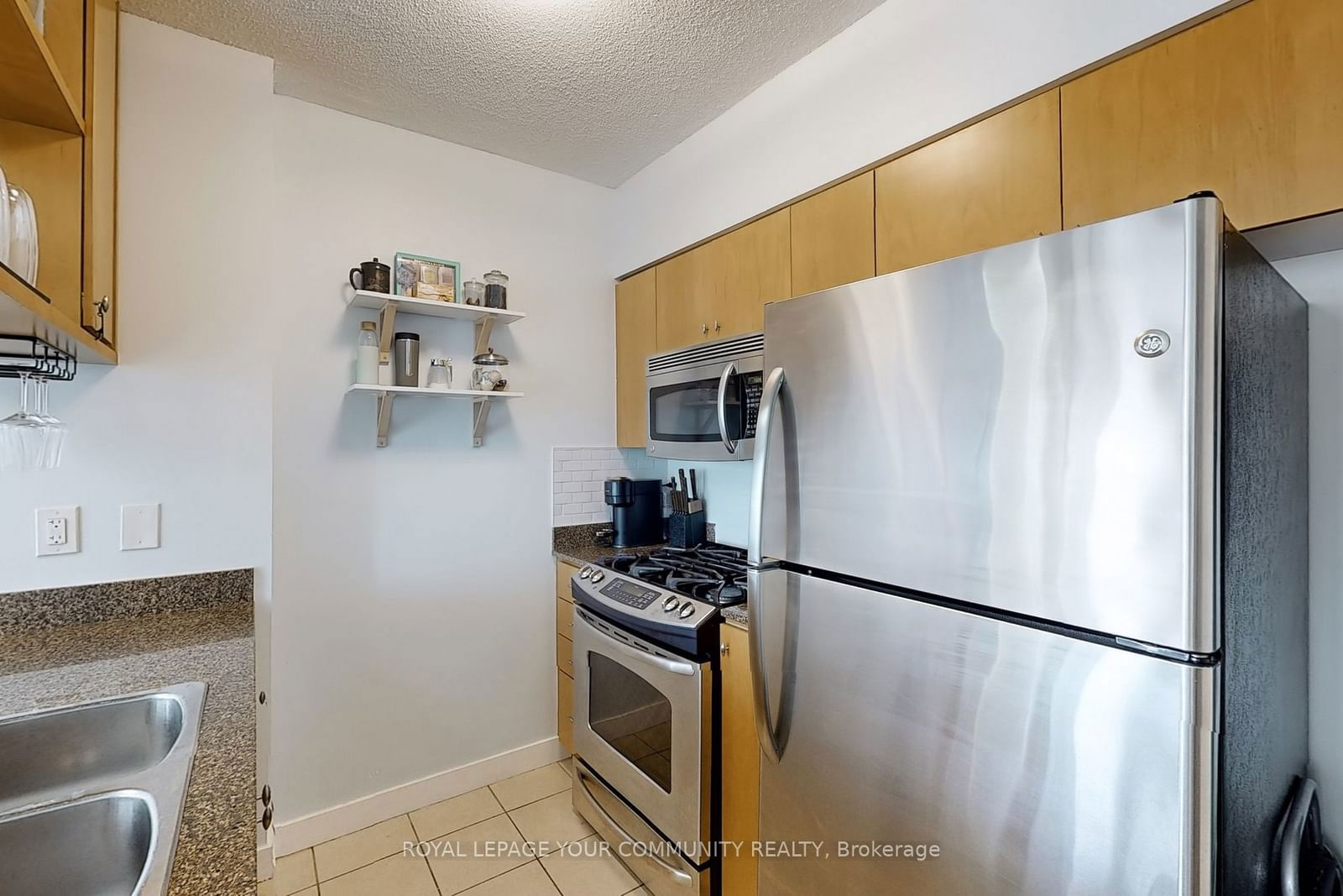 3 Navy Wharf Crt, unit 1710 for rent