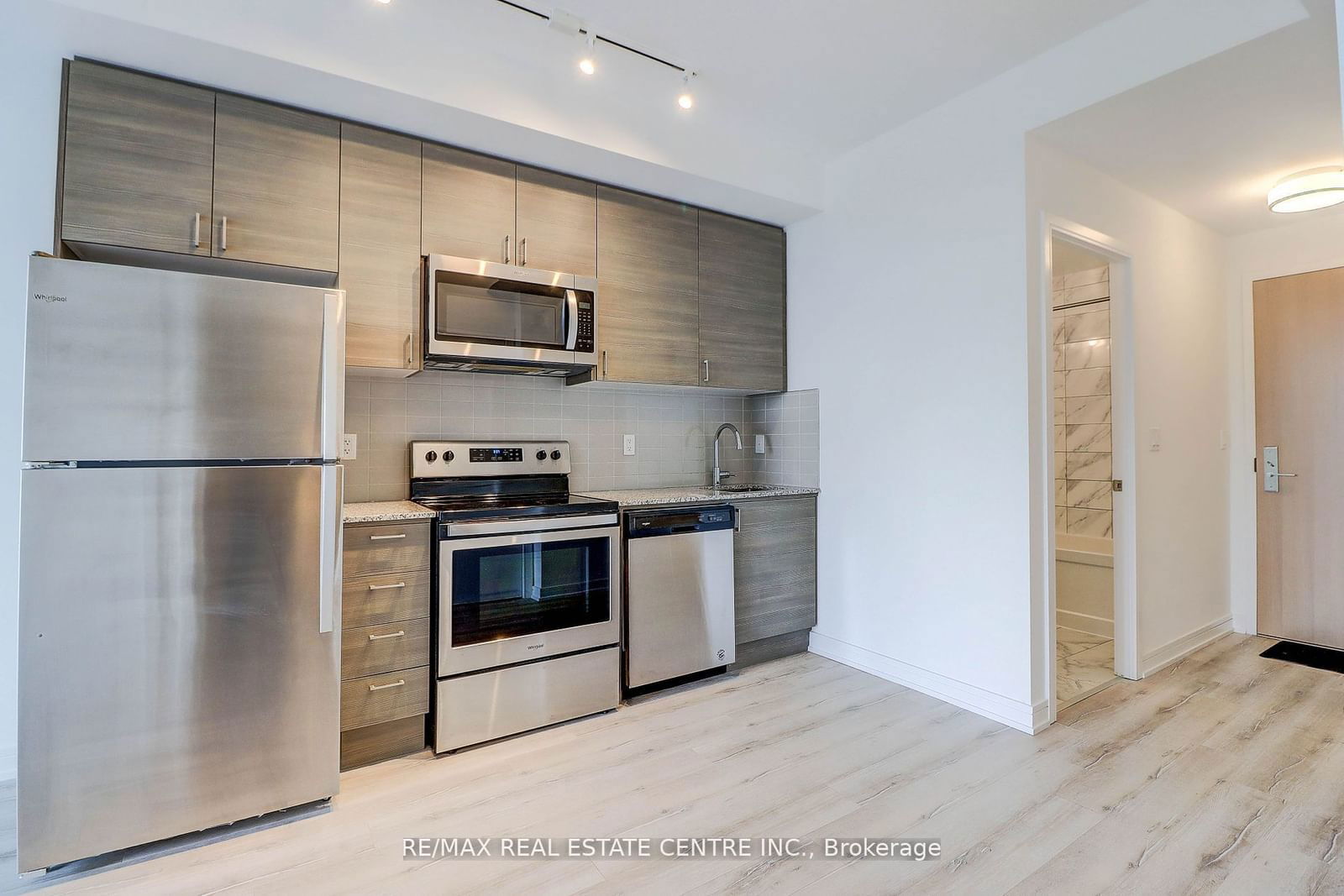 621 Sheppard Ave E, unit 501 for rent