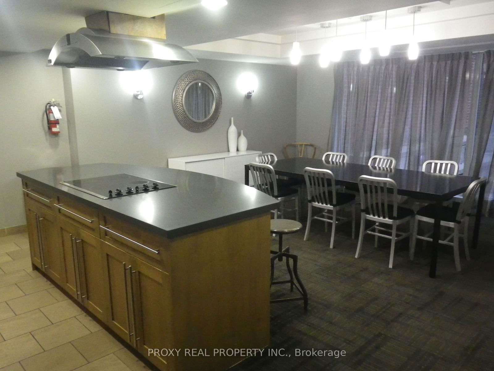 11 St Jeoseph St, unit 312 for rent