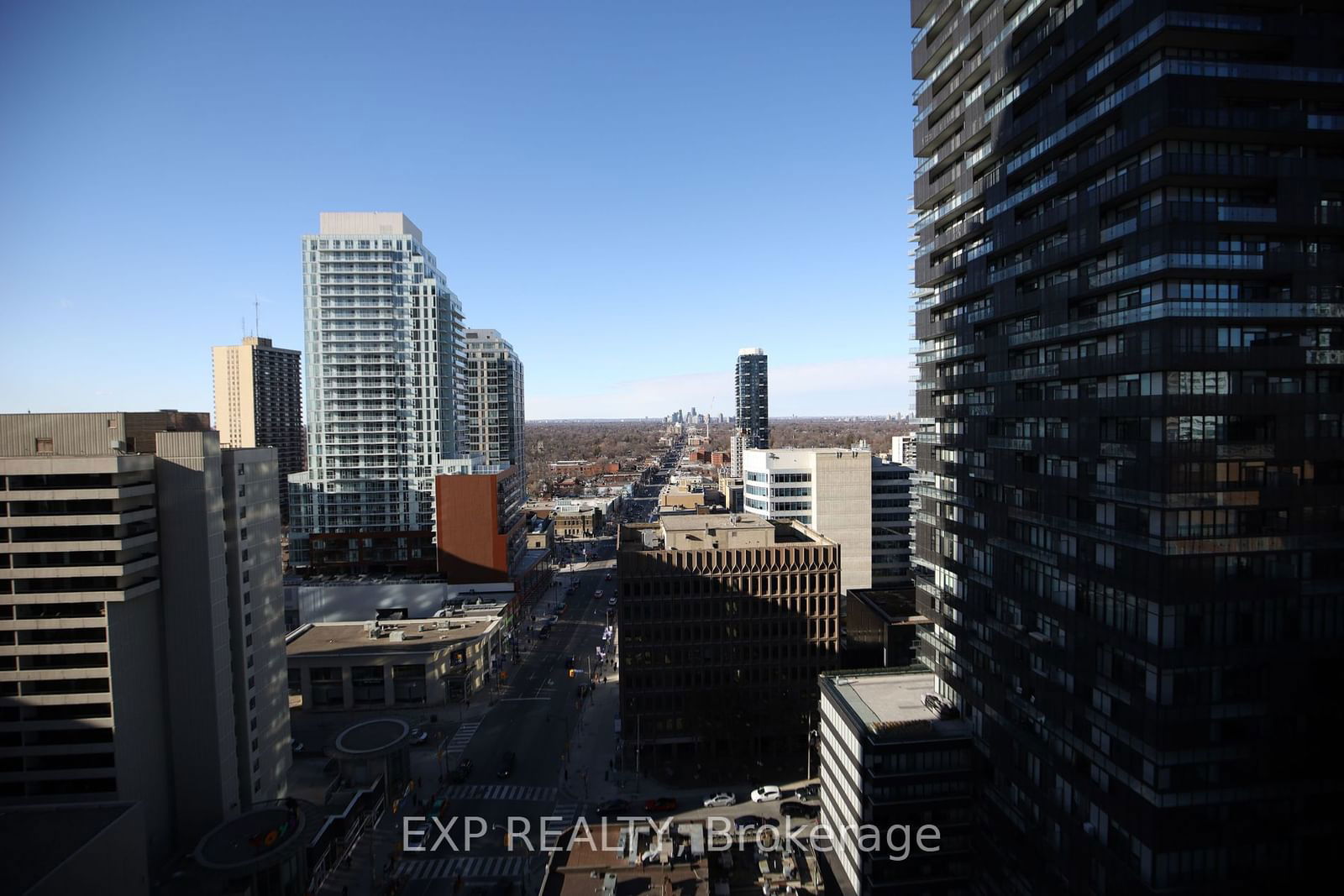 8 Eglinton Ave E, unit 1506 for rent