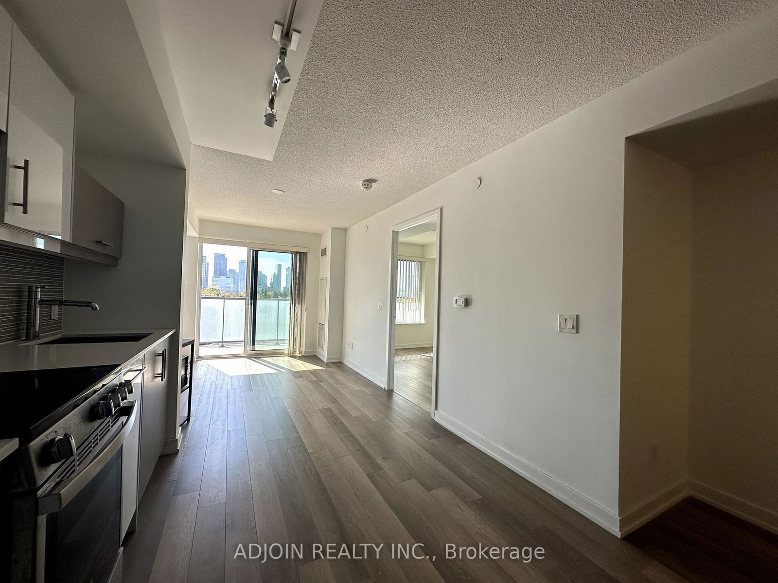 181 Huron St, unit 501 for rent