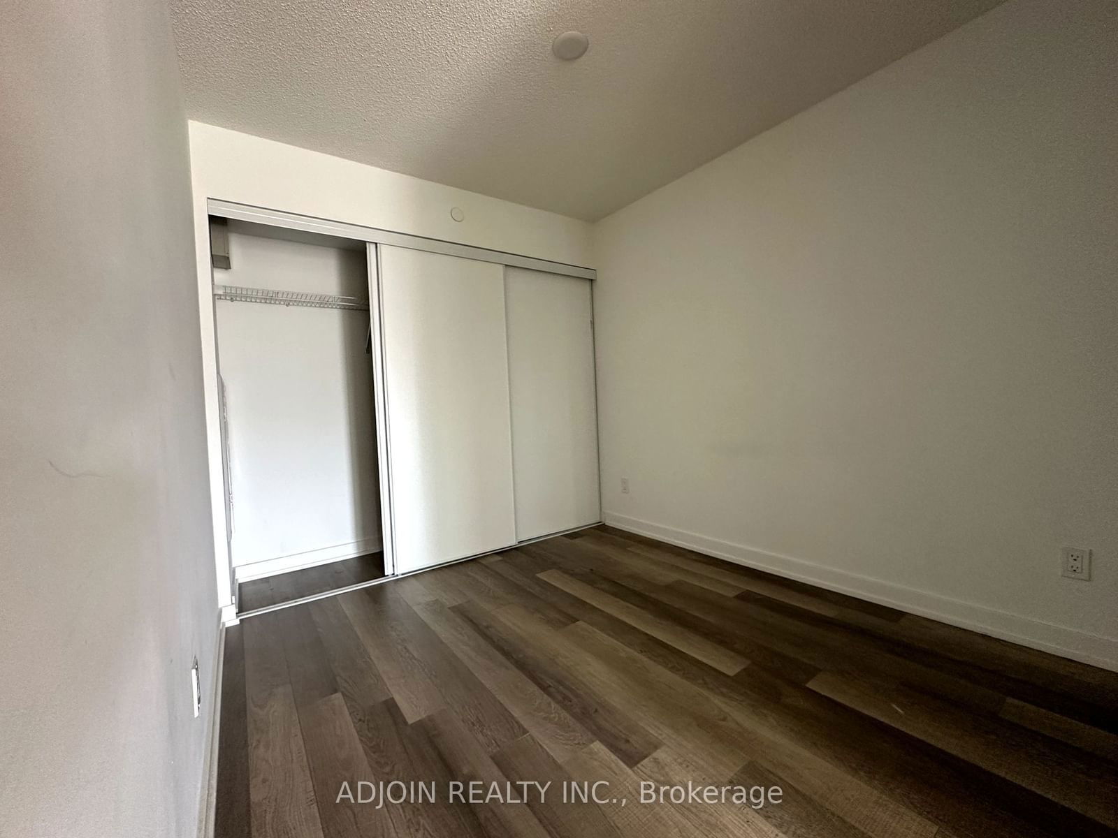 181 Huron St, unit 501 for rent