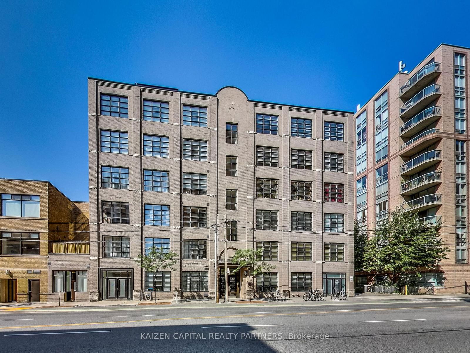 90 Sherbourne St, unit 103 for sale