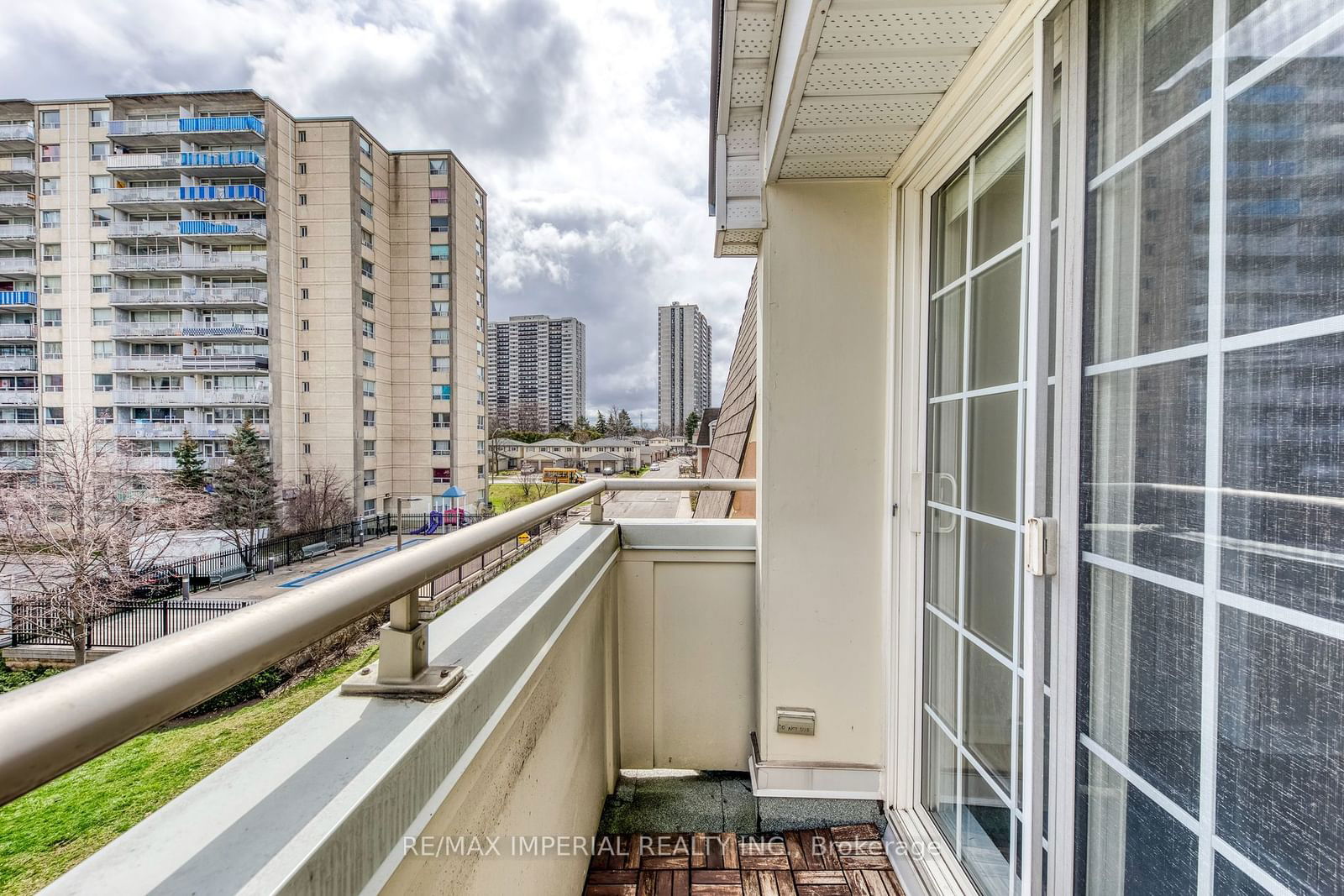 Cedar Gardens Condos, North York, Toronto