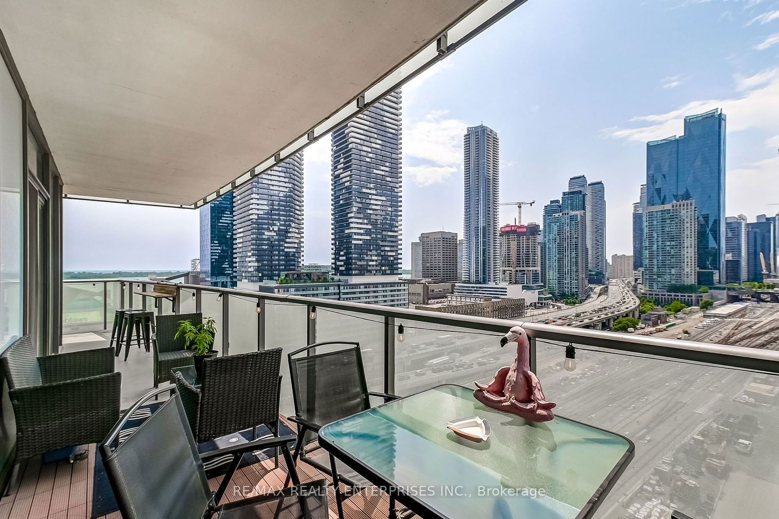 1 Market St, unit 1413 for sale