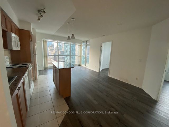 18 Yonge St, unit 1805 for rent