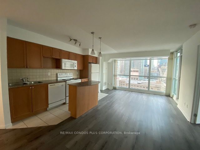 18 Yonge St, unit 1805 for rent